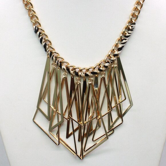Bijou Drive gold necklace with triangle drops - Picture 1 of 6